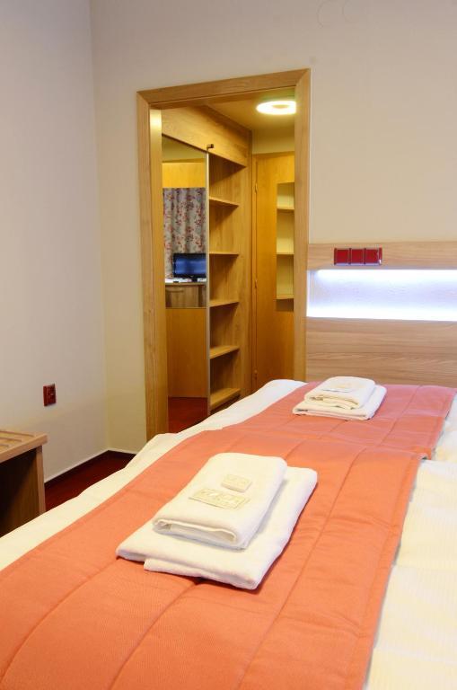 Hotel Uno Ústí nad Orlicí Szoba fotó