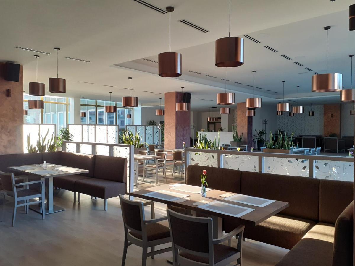 Hotel Uno Ústí nad Orlicí Kültér fotó